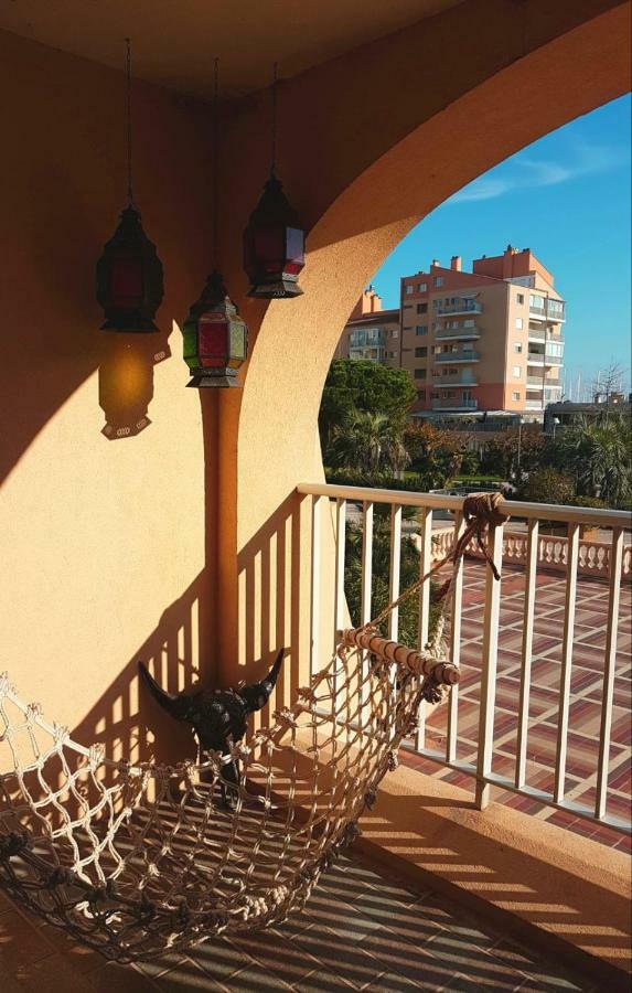 Residence Port Hyeres Les Palmiers Bagian luar foto