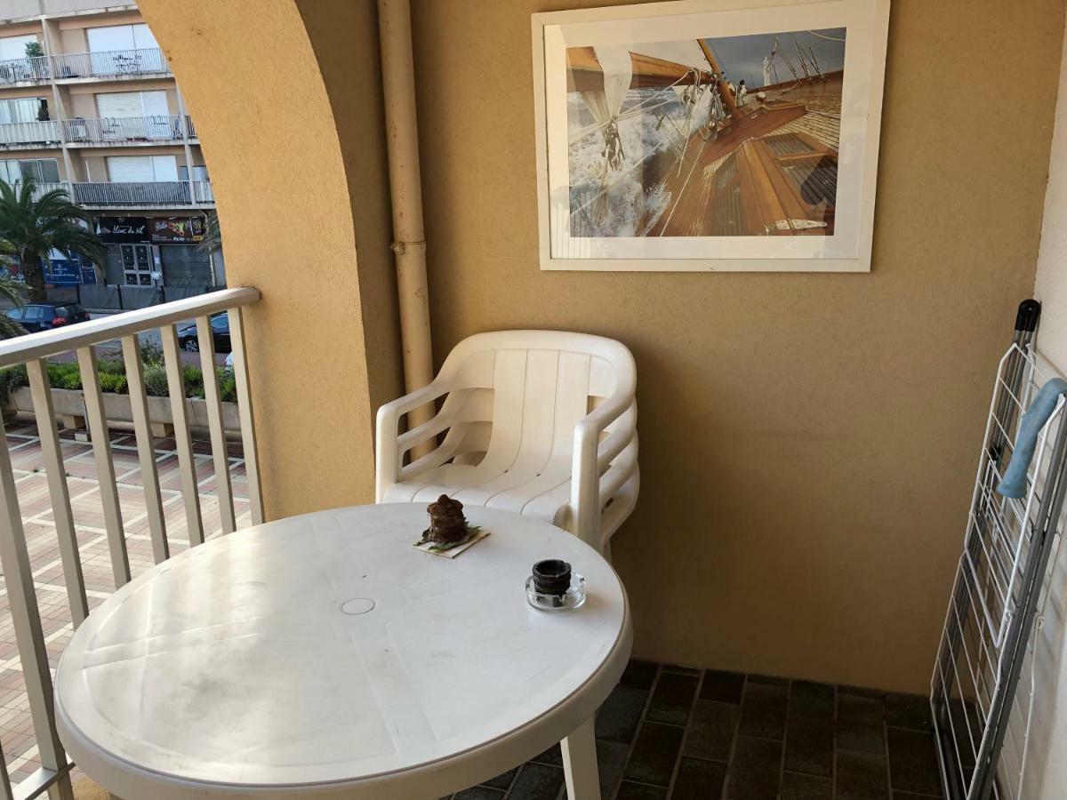 Residence Port Hyeres Les Palmiers Bagian luar foto